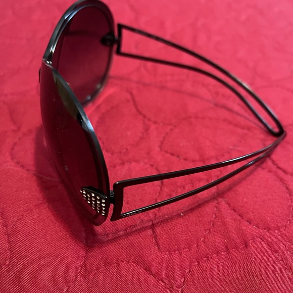 New Vogue sunglasses SOLD! - Picture 8 of 10